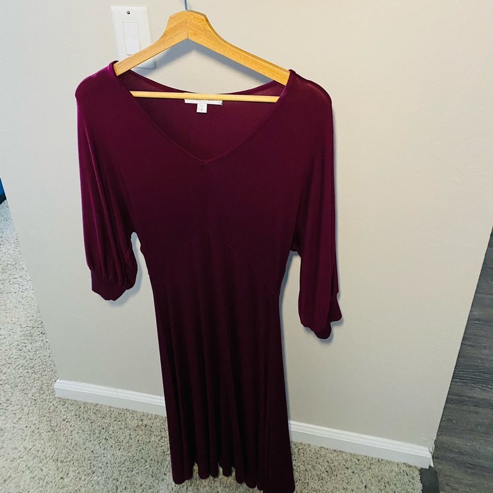 EUC Amour Vert burgundy midi dress
